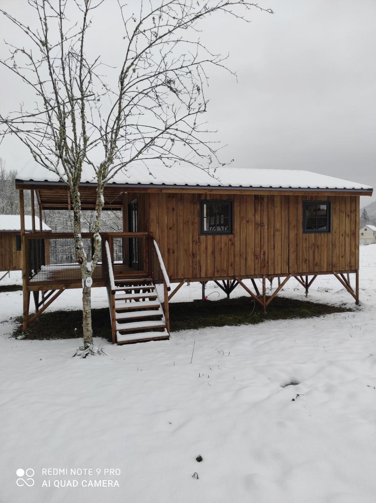 Camping La Borie Basse Condat  Exterior foto